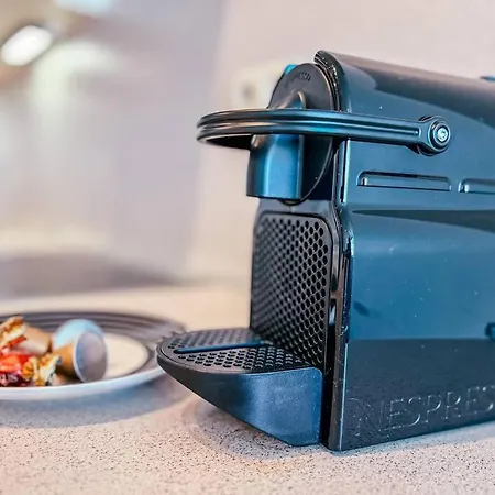 A Zen Getaway With Garage Parking