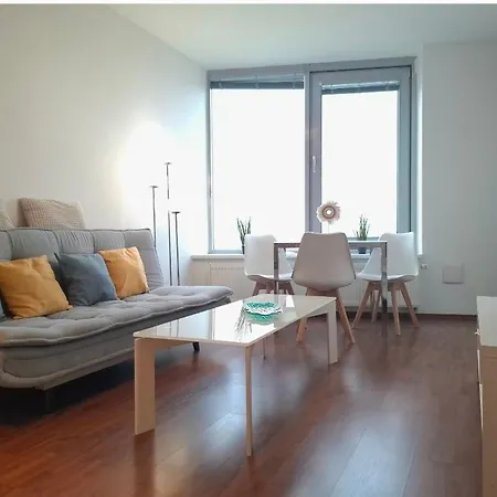 A Zen Getaway With Garage Parking Bratislava